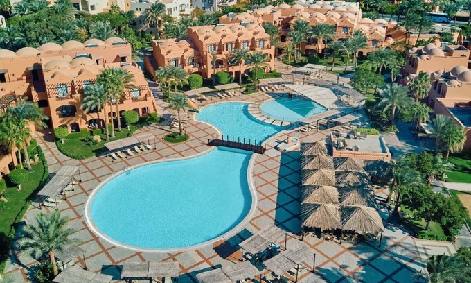 Makadi Bay Resort | Nature-Embraced Room w/Outdoor Pool View for Peaceful Relaxation