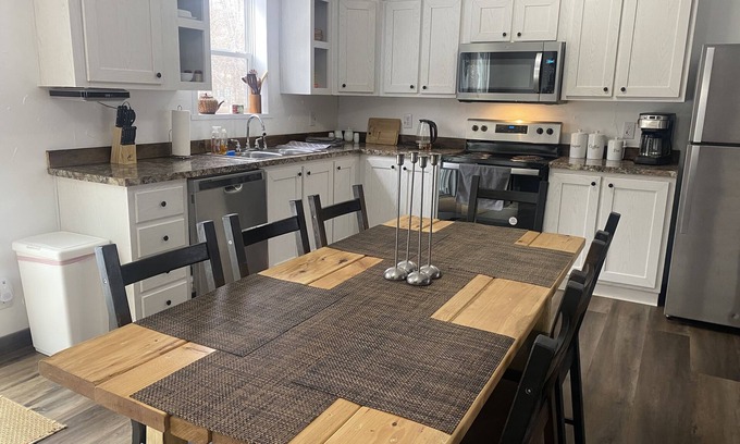 Friendship House | Nature lovers retreat! Near Castle Rock Lake/25 Min from Dells