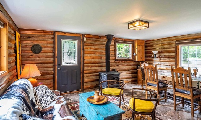 South Bruce Peninsula Ski Chalet | Nature Lovers Retreat log home - L'il Ranch