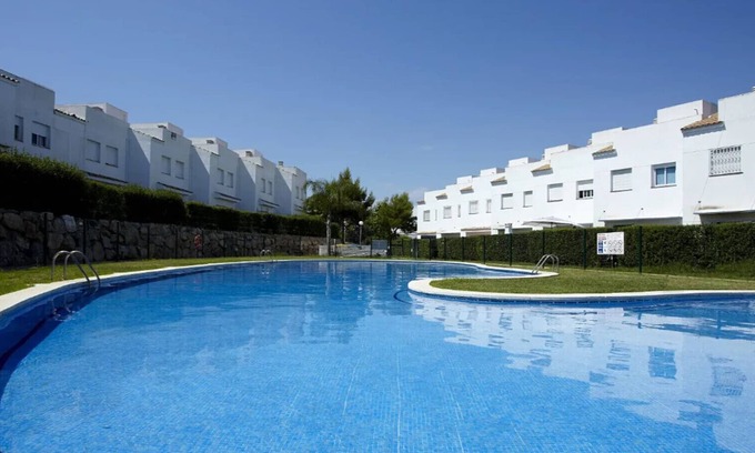 Cap de Salou Ski Chalet | NATURE PLUS - Barbecue - Jacuzzi - Pool