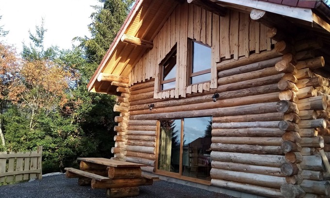 Anould Cottage | Nature Retreat: Cozy 6-Person Chalet Near Gérardmer - Hiking, Skiing & Baby-Friendly