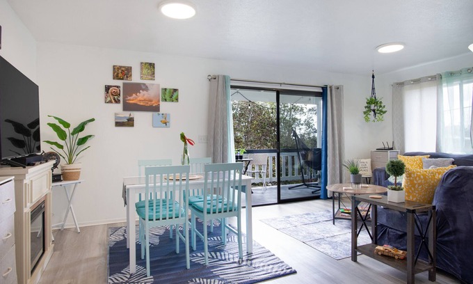 Royal Hawaiian Estates House | Nature retreat with ocean/mountain views & lanai - near Hawaii Volcanoes NP