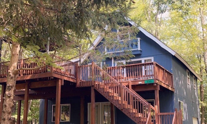 Pocono Lake Cabin | Nature's Haven in Pocono Paradise - huge front deck with seasonal lake view !