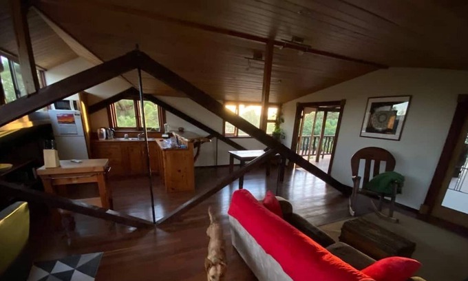 Greenough House | Nature Stay: The Loft