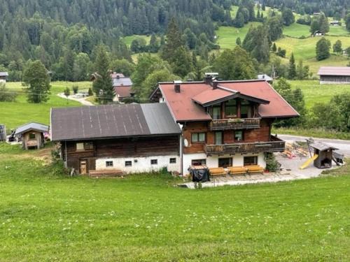 Unken Apartment | Natursport Heutal Appartements Ski-in & Ski-out