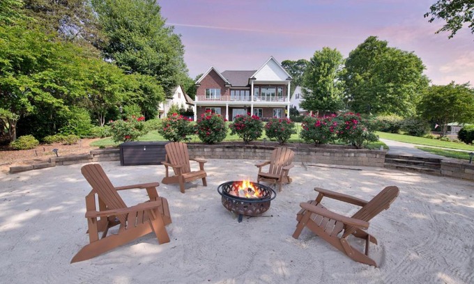 Sherrills Ford House | Nautical Ridge by Stay Lake Norman