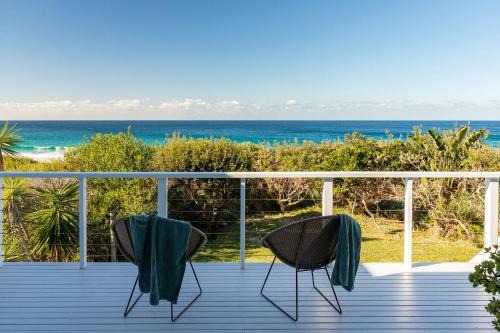 Blueys Beach House | Nautilus At Blueys . Beachfront