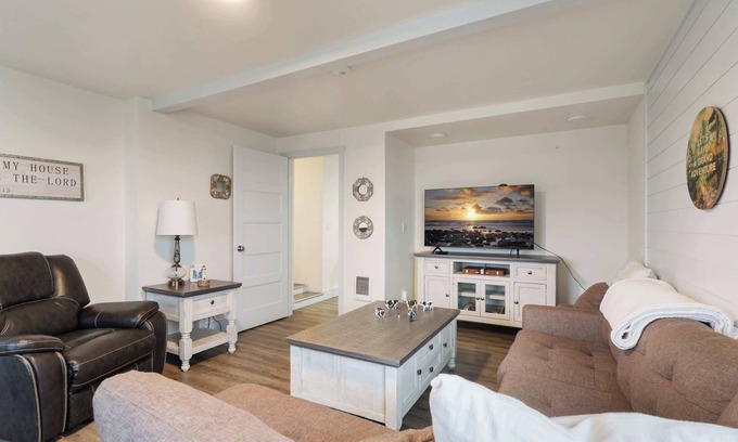 Netarts House | Navigate Stays: Waterfront w/Bay Views & More
