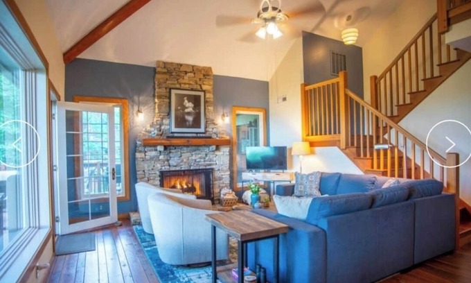 Mountain Air Condo | NC Blueridge Mountain Air retreat close to Asheville & Burnsville