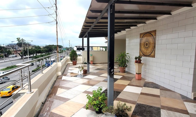 Garzota Apartment | NCG COMEGUA 2