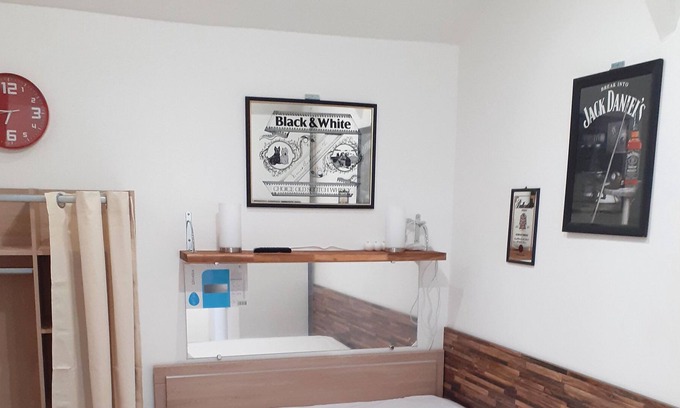 Razac-sur-l'Isle Apartment | (N°09) Nice new studio with garden view and free private parking