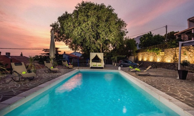 Novi Vinodolski Villa | New villa for 6 persons with private pool and sea view