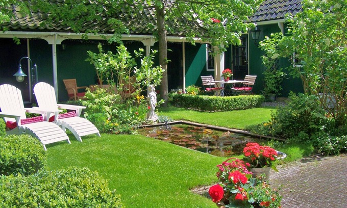 Koog aan de Zaan Apartment | Near Amsterdam, luxury guesthouse with kitchen, Jacuzzi and private Finnish sauna
