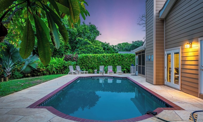 West Bradenton House | Near Anna Maria Island! Game Room! Pool! Hot Tub