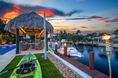 Garden Isles House | Near Beach/kayaks/HtdPool/Tiki/BBQ/Gameroom