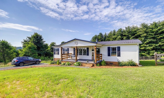 Ennice House | Near Blue Ridge Parkway: Ennice Home w/Fire Pit