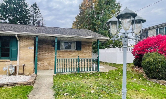 Louisville House | Near Canton 3-bedroom house in Louisville with WiFi, patio