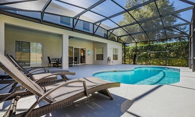 Highgate Park House | Near Disney, Upscale 5 BR 2 Story Pool Home w/game room