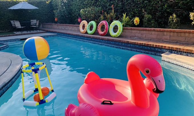 Fullerton House | Near Disneyland: Splash-tastic Family Vacation!