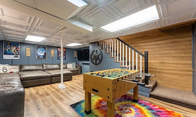 Chippewa Falls House | Near Downtown! GAME ROOM! Sleeps 12! Stylish!