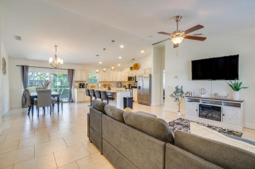 North Port House | Near Golf Courses Cozy Home in North Port!