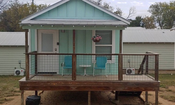 Kerrville Cabin | Near Guadelupe River Queen Bed Cabin #11