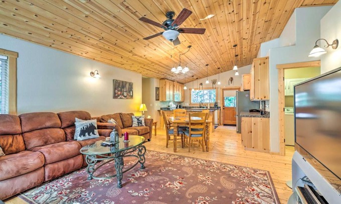 Glencoe House | Near Hikes Arnold Cabin with EV Charger and Fire Pit