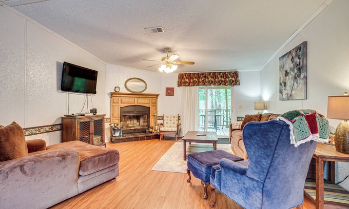 Saint Helena Island House | Near Historical Sites: Quiet St Helena Island Home