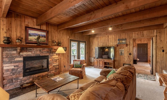 Pagosa Highlands Cabin | Near Lake Hatcher and walk to San Juan Forest, Quiet Area.