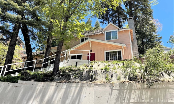 Cedar Glen House | Near Lake Plus View 2 Bedroom Home by RedAwning