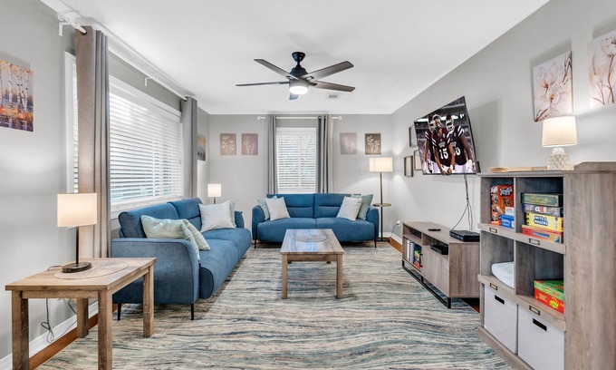 Starkville House | Near MSU | Stylish | Open Layout