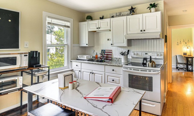 Telford Apartment | Near Nockamixon State Park: Telford Apt w/Porch!
