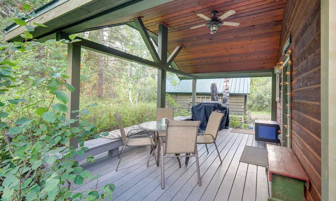 McCall Cabin | Near Payette Lake! Cabin w/Outdoor Space
