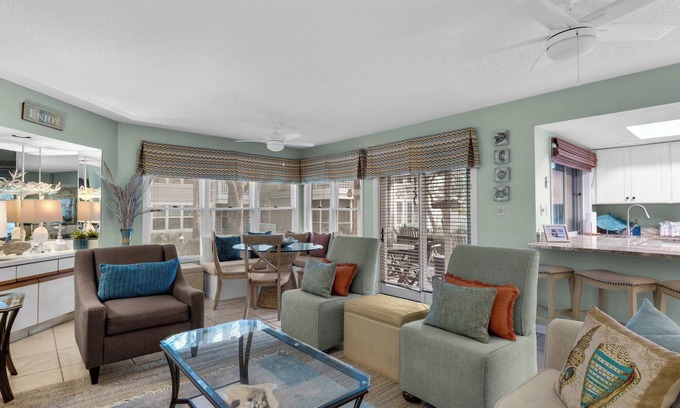 Gulf Pines Condo | Near Pool, Playground, Walk to Beach