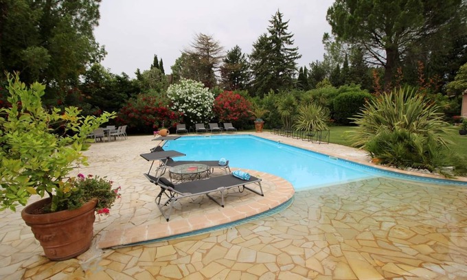 Saint-Etienne-du-Gres House | Near Saint-Rémy-de-Provence, villa with swimming pool, air conditioning, park, dog allowed (1).