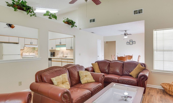 Richmond Hill House | Near Shops & Eats: Richmond Hill Home w/Yard!