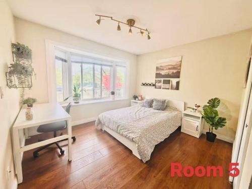 Renfrew-Collingwood House | Near SkyTrain & Bus Stop Cozy Private Rooms in Vancouver Shared House