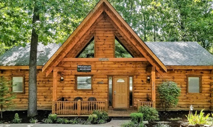 Branson Cedars Cabin | Near Thunder Ridge and Top of the Rock