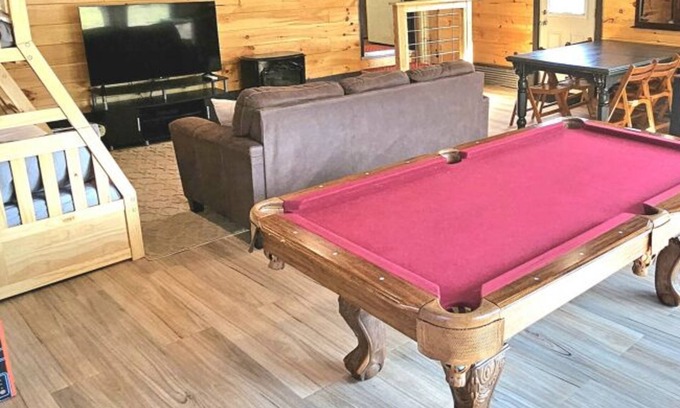 Laurelville Apartment | Near Top Trails | HotTub, GameRoom, Playset, Piano