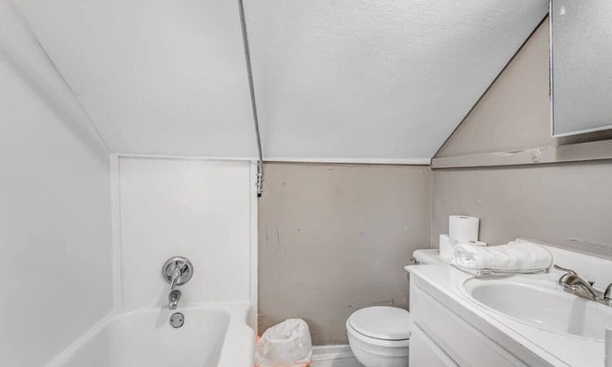 Memphis House | Near U of Memphis & Airport - Bethel Grove Getaway
