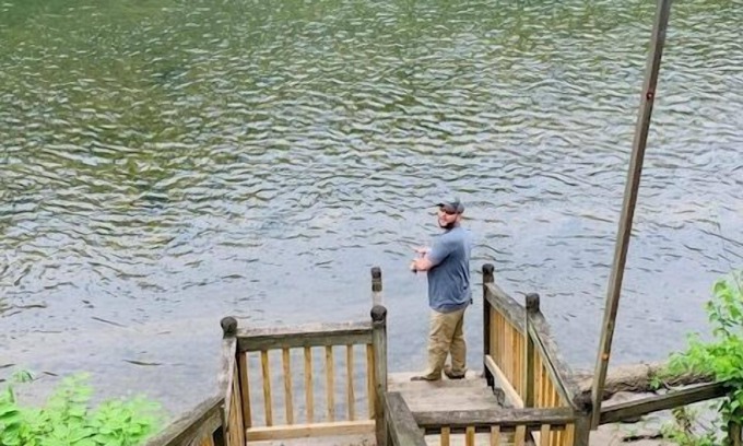 Cullowhee Cabin | Near WCU~Fire Pit~Hot Tub~Game Room~River Front!