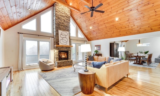 Vein Mountain House | Nebo Home w/Hot Tub: Wheelchair Accessible