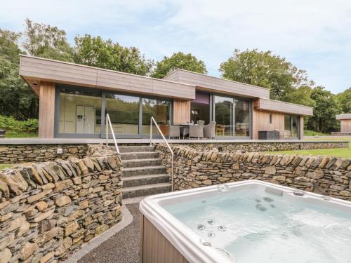 Grange-over-Sands House | Neddy Cut