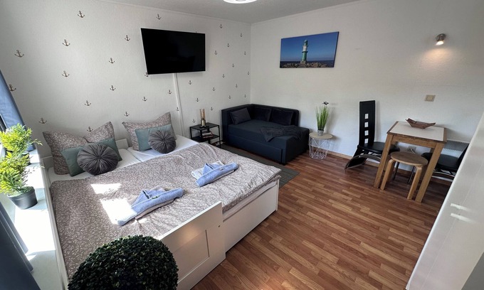 Kropeliner-Tor-Vorstadt Apartment | “Neptun Apartment” in Rostock is ideal for fitters