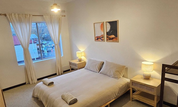 Abbotsford Apartment | Nest @ Maggies located in the heart of Abbotsford, close to MCG & wedding venues