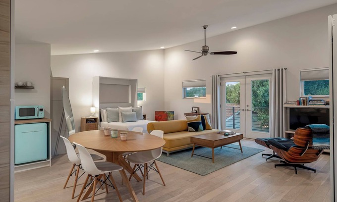 West Oak Hill Apartment | Nestled In Nature Studio - Pet-Friendly - Firepit