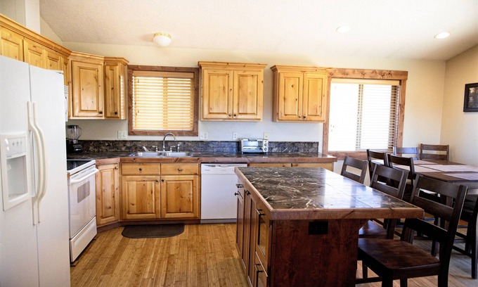 Star Valley Ranch House | Nestled in the Heart of Star Valley Ranch