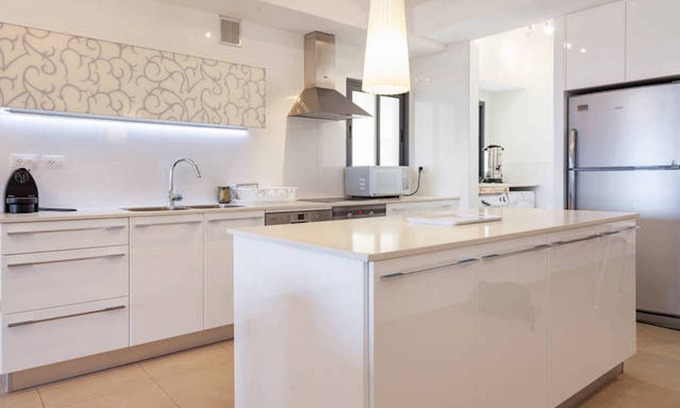Netanya Apartment | Netanya Family Apt & Balcony by FeelHome