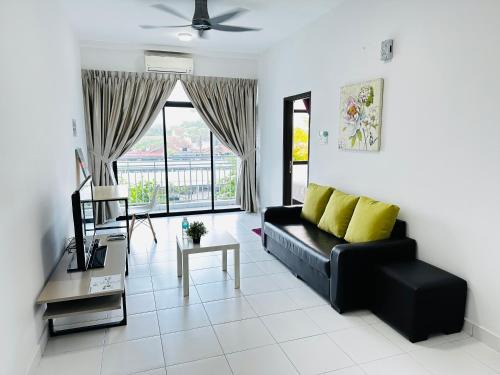 Tebrau Apartment | Netflix Luxury Home Johor Bahru Mid Valley CIQ Legoland