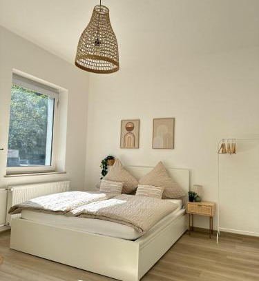 Wuppertal Apartment | NEU - Nähe DUS, CGN und WUPPERTAL HBF
